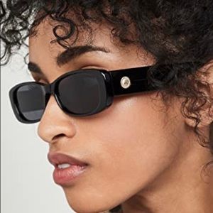 Le Specs black sunglasses